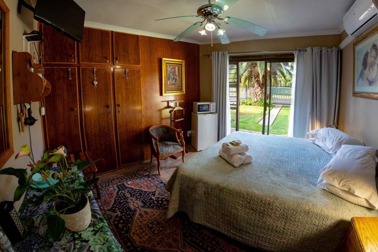 Melsetter'S Guesthouse Bloemfontein Esterno foto