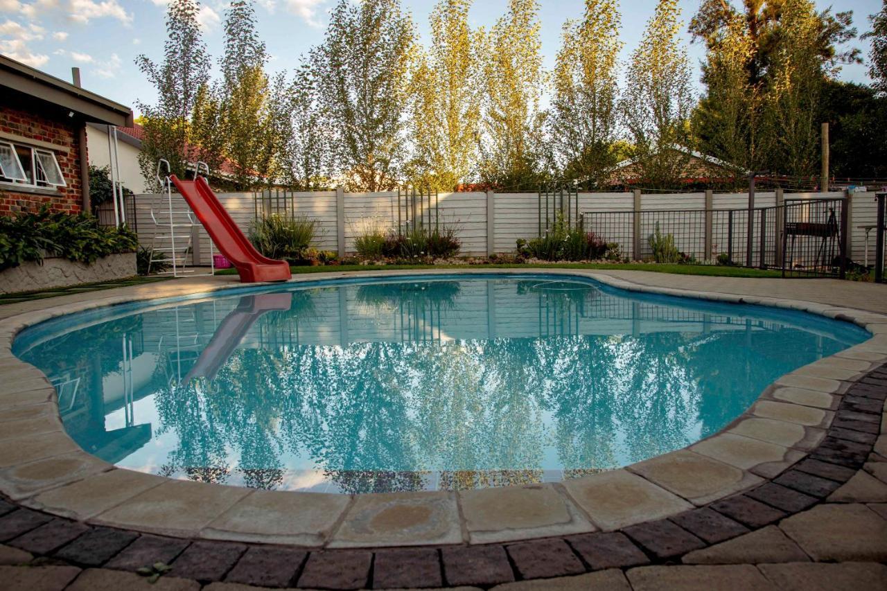 Melsetter'S Guesthouse Bloemfontein Esterno foto