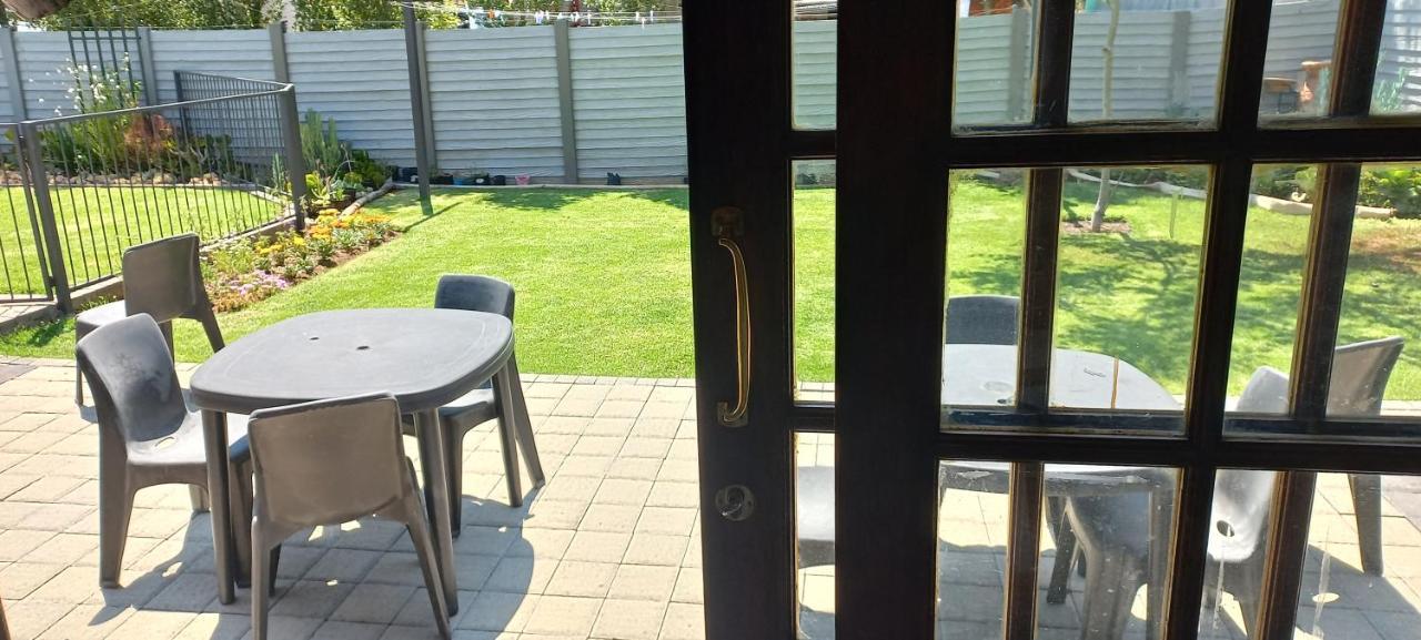 Melsetter'S Guesthouse Bloemfontein Esterno foto
