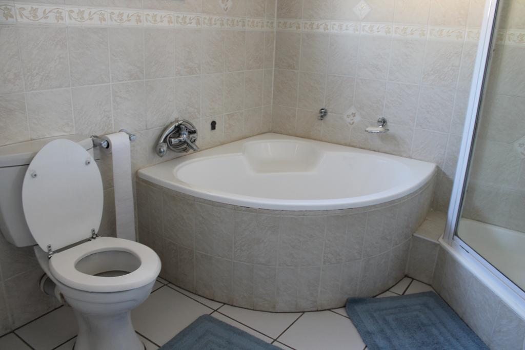 Melsetter'S Guesthouse Bloemfontein Esterno foto