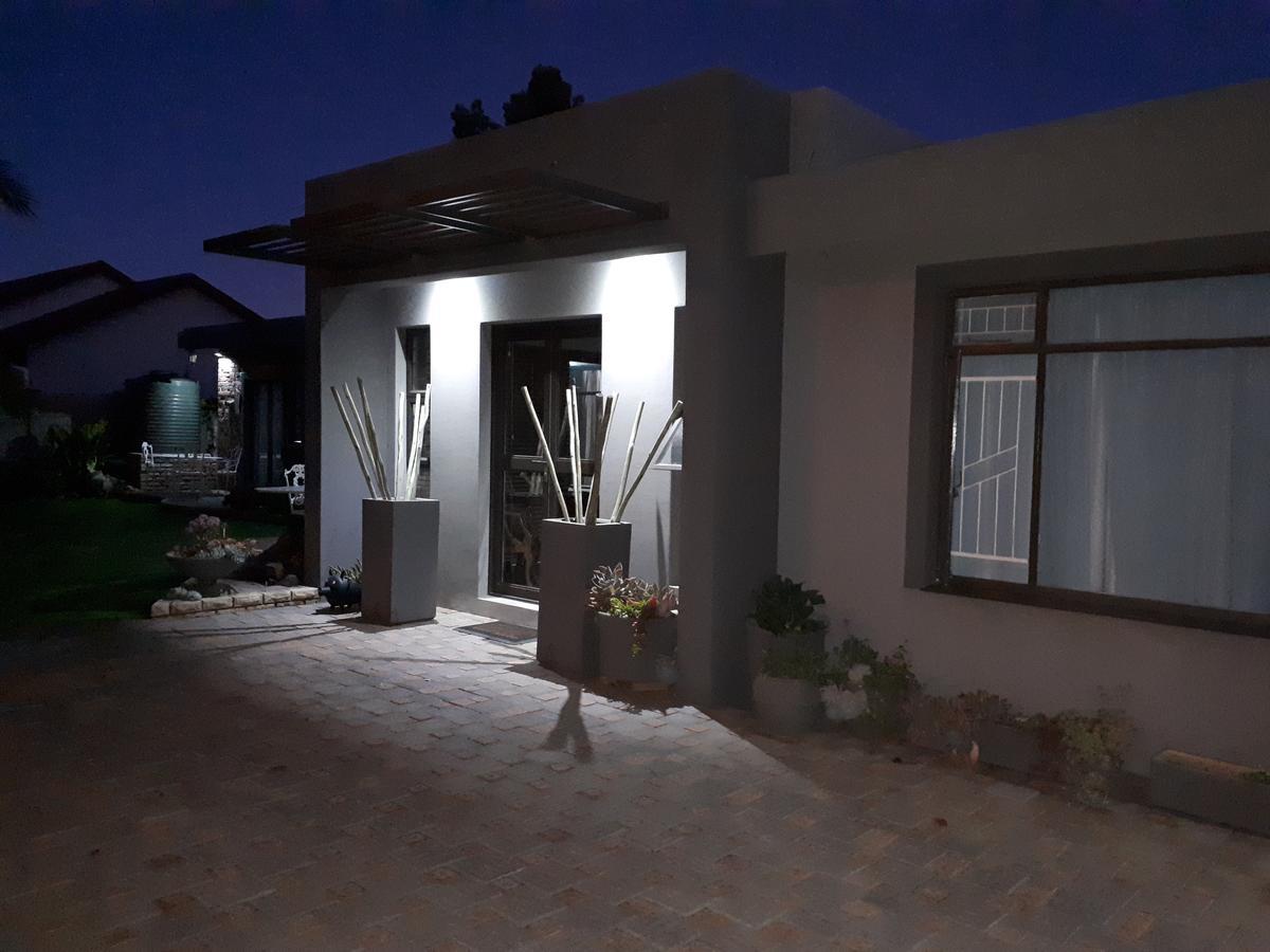 Melsetter'S Guesthouse Bloemfontein Esterno foto