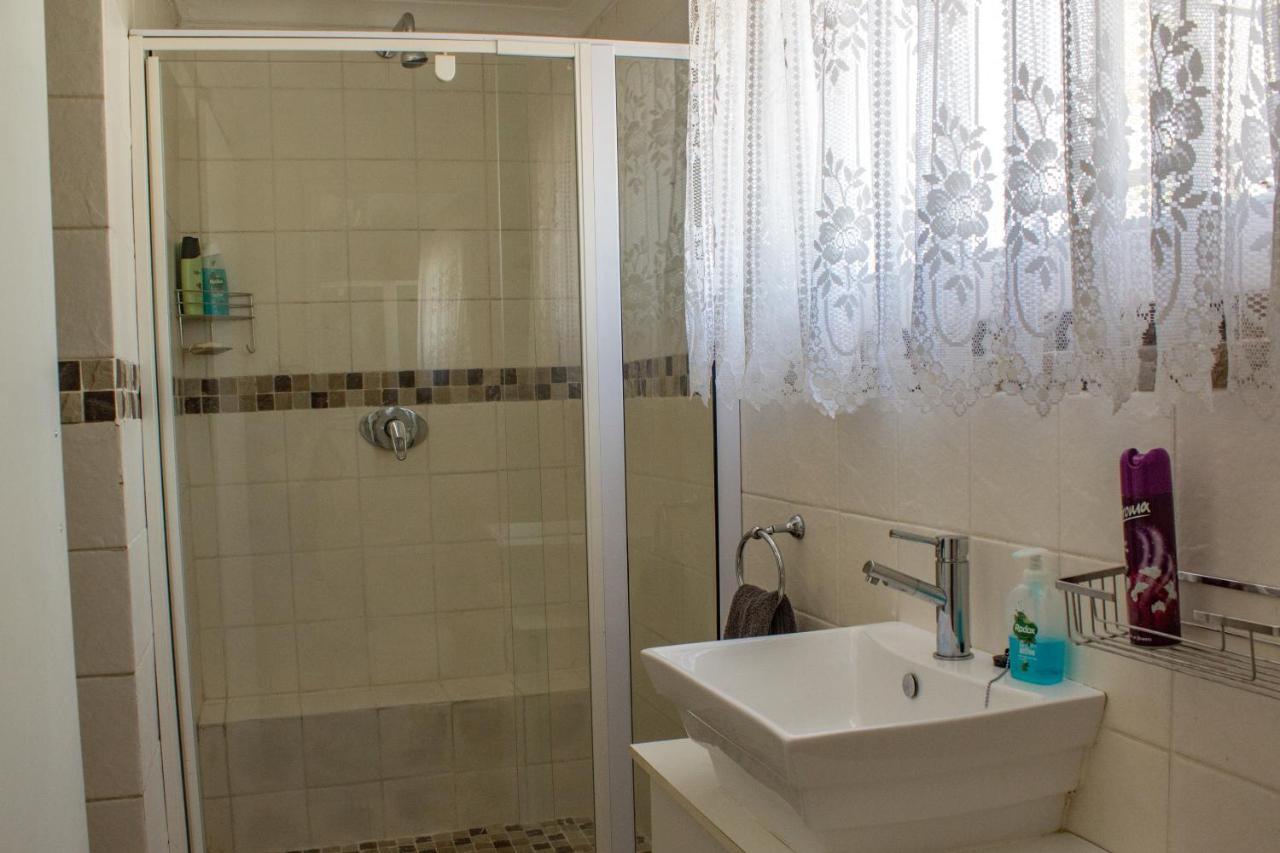 Melsetter'S Guesthouse Bloemfontein Esterno foto