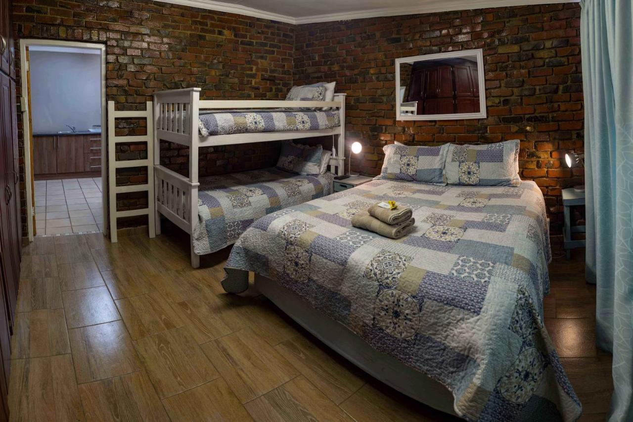 Melsetter'S Guesthouse Bloemfontein Esterno foto
